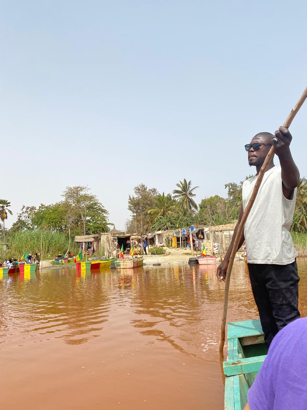 Bateaux sur le Lac Rose